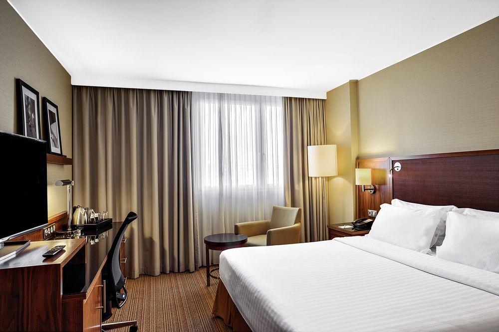 Hotel Courtyard By Marriott Toulouse Airport Exterior foto
