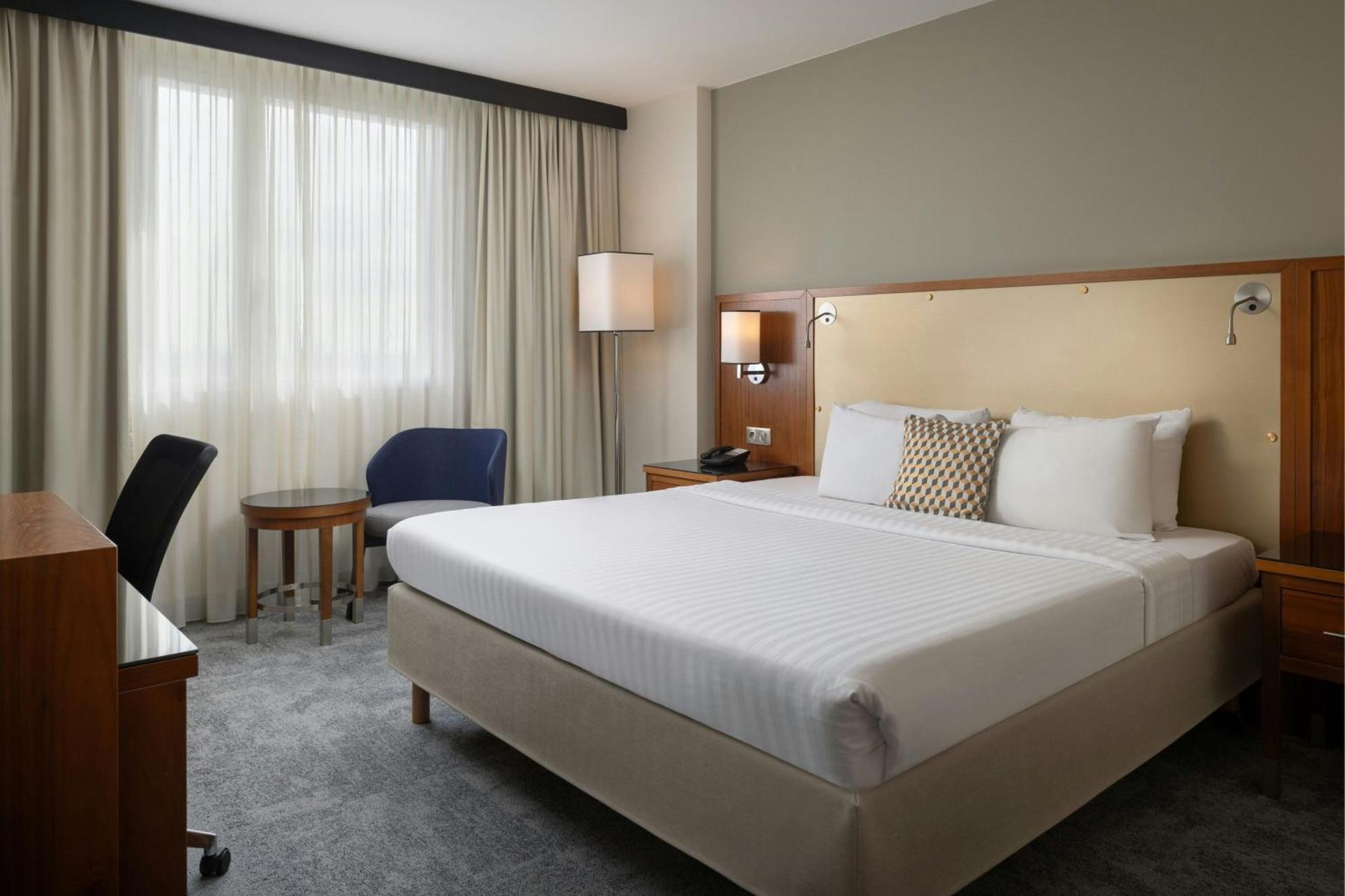 Hotel Courtyard By Marriott Toulouse Airport Exterior foto