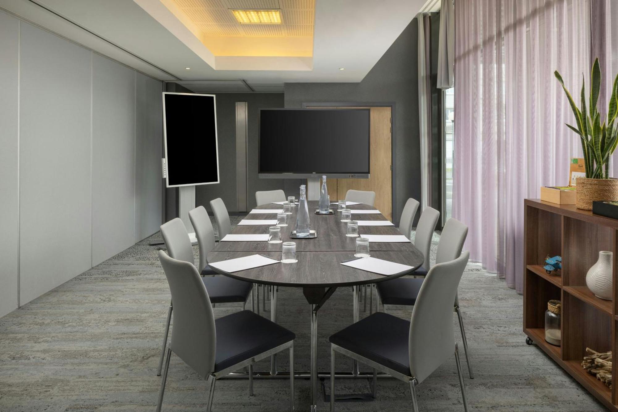 Hotel Courtyard By Marriott Toulouse Airport Exterior foto