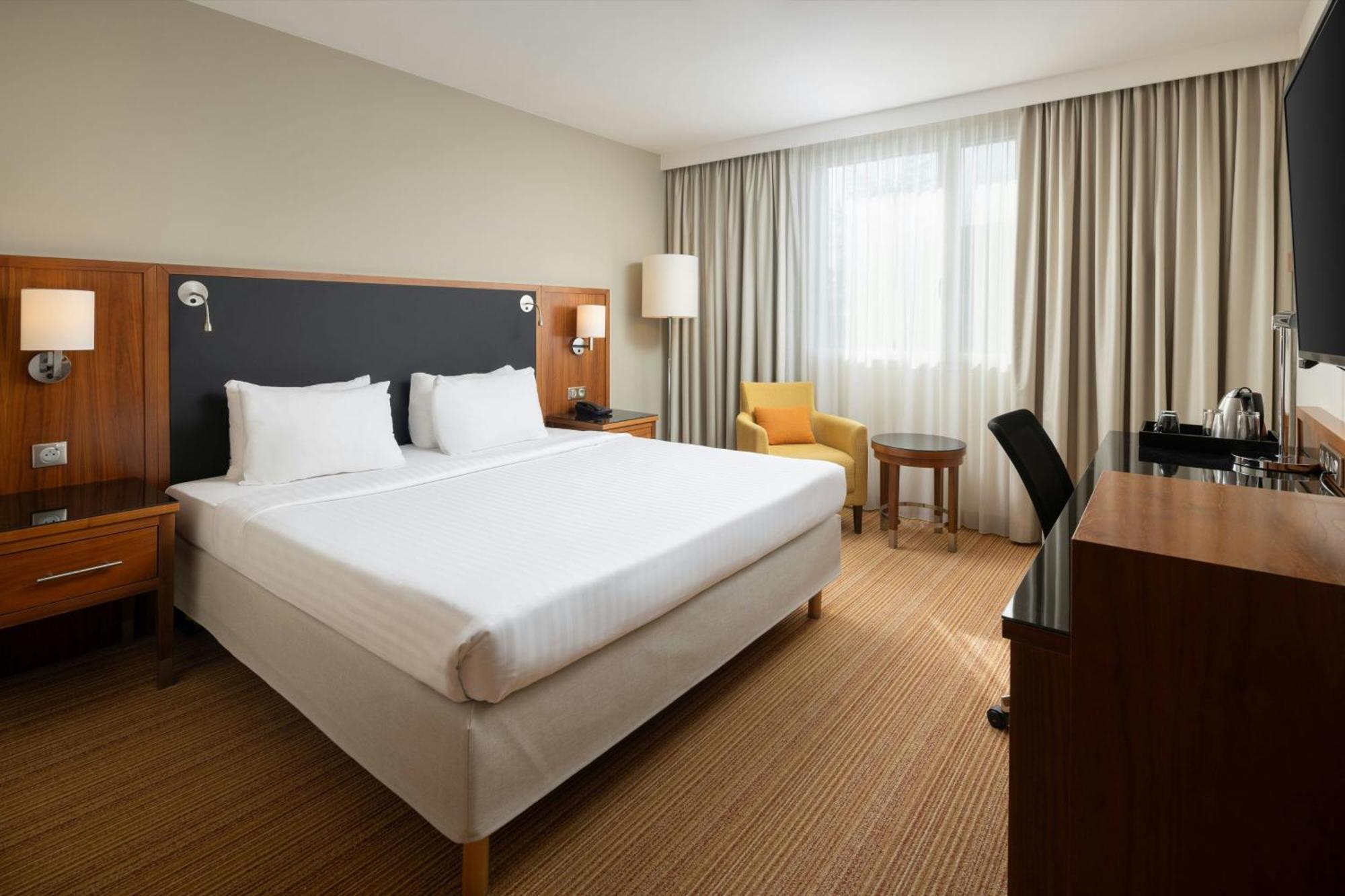 Hotel Courtyard By Marriott Toulouse Airport Exterior foto